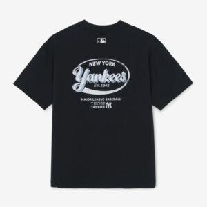 MLB New York Yankees Vintage Sportive Cursive Graphic T-Shirt
